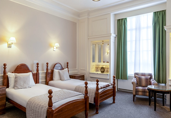 The Adelphi Hotel Liverpool - Bedroom