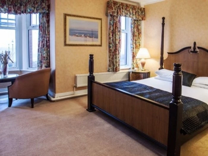 Savoy_Britannia_Blackpool_DBLRoom